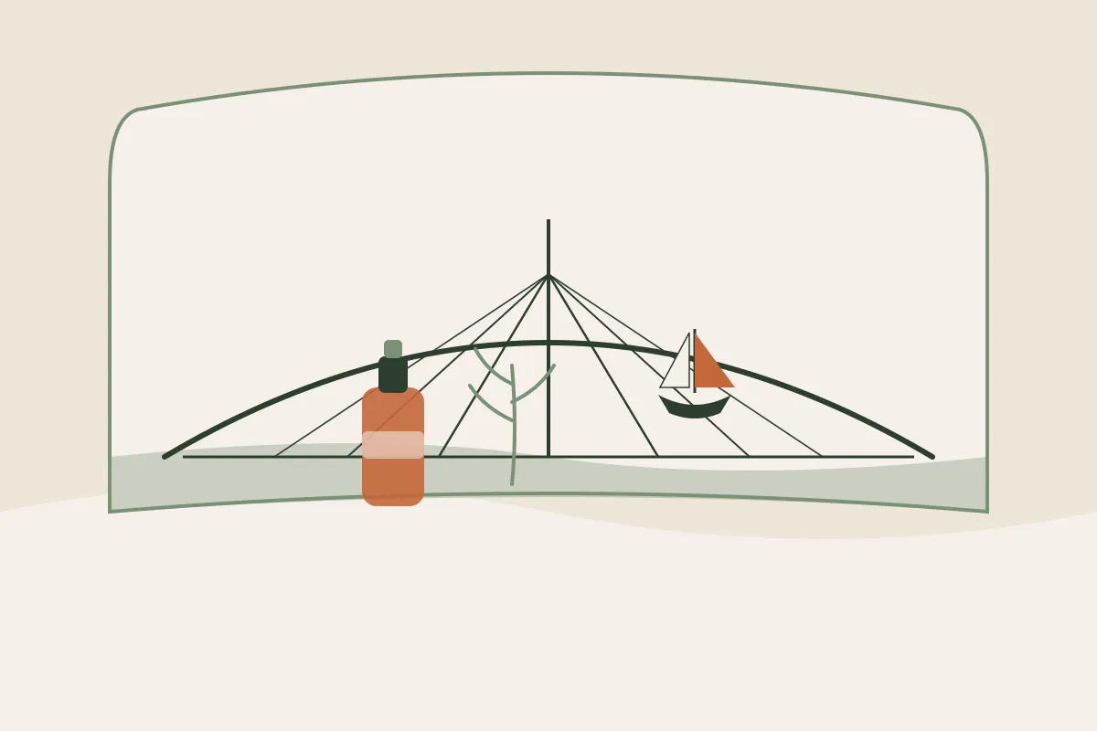 Illustration : massage grossesse et post-partum à Saint-Nazaire, silhouette du pont de Saint-Nazaire au-dessus de l'estuaire de la Loire, un voilier, un flacon d'huile et un brin végétal dans une arche, aux couleurs crème et vert sauge de Yes Mama